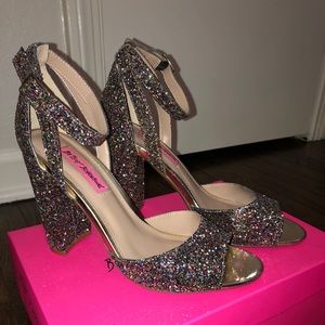 Betsy Johnson glitter chunky heels